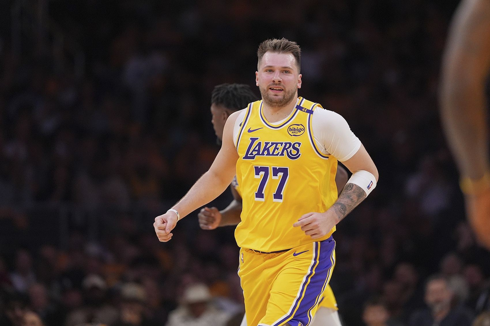 皮尔斯:东契奇比NBA中99.9%的人更强 你还想要他给你什么